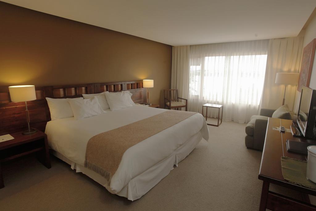 Wyndham Pettra Hotel Puerto Varas