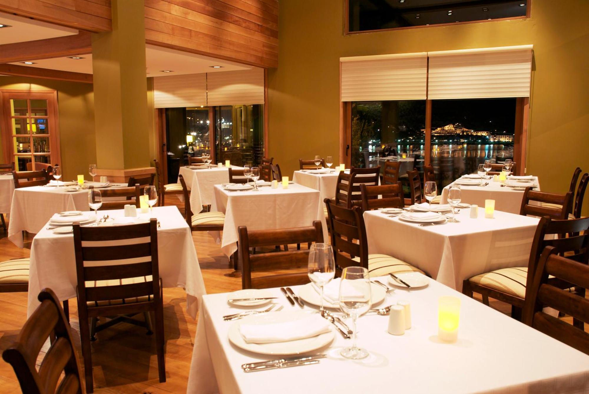 Hotel Wyndham Pettra Puerto Varas